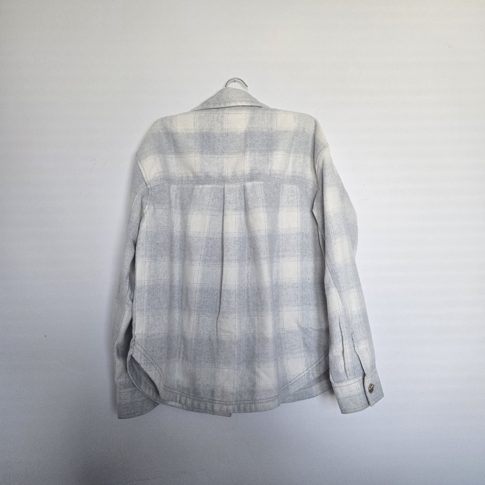 American Eagle Women's Gray Plaid Shacket - Picture 3 of 4